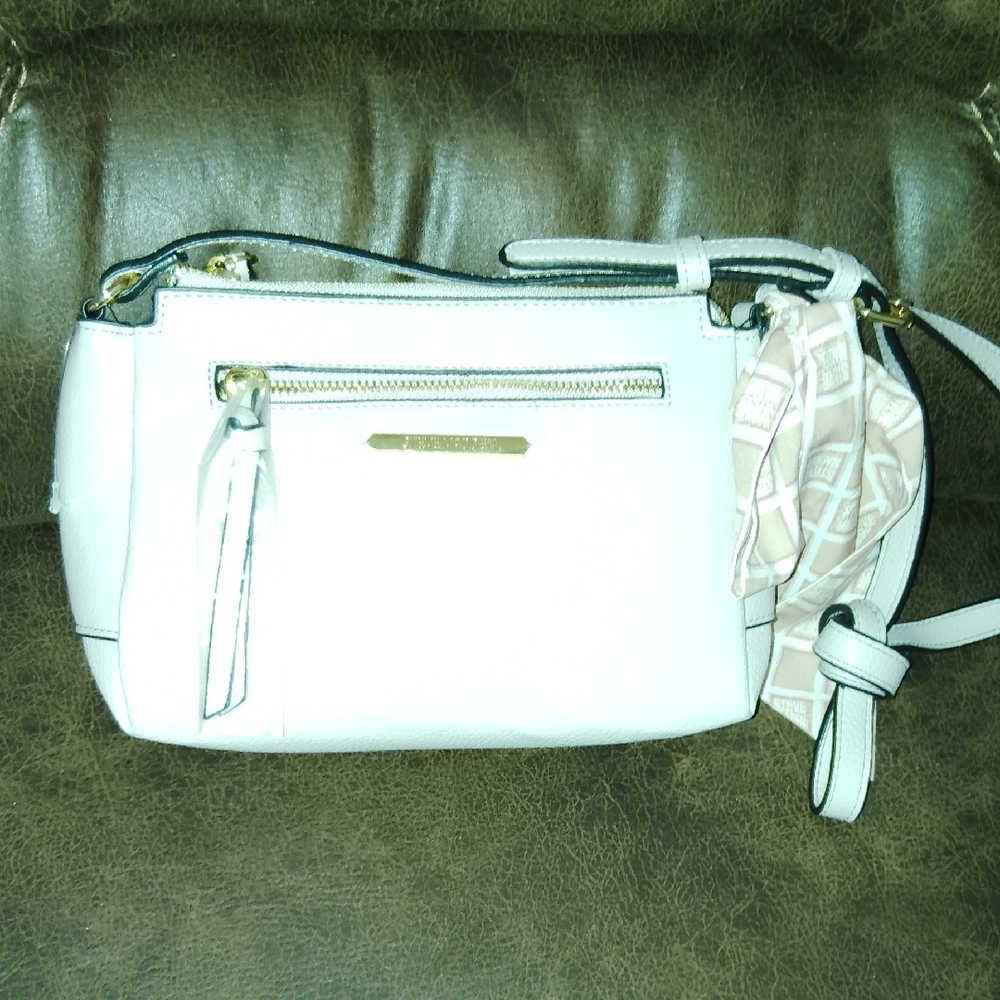 Elegant White Handbag